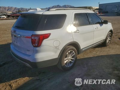 Trzecie zdjęcie samochodu z tyłu: 2017 FORD EXPLORER XLT VIN:1FM5K7D80HGD64281 - miniatura