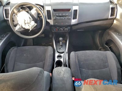 Zdjęcie 8 z 12 samochodu: 2007 MITSUBISHI OUTLANDER ES VIN:JA4MS31X07U003163 - miniatura