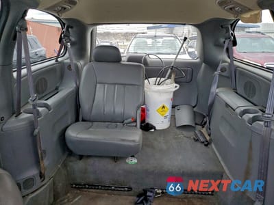 Zdjęcie 10 z 13 samochodu: 2004 DODGE GRAND CARAVAN SXT VIN:2D4GP44L14R615824 - miniatura