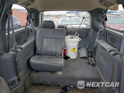 Zdjęcie 10 z 13 samochodu: 2004 DODGE GRAND CARAVAN SXT VIN:2D4GP44L14R615824 - miniatura