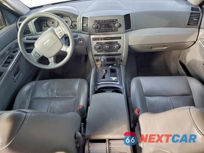 Zdjęcie 8 z 13 samochodu: 2006 JEEP GRAND CHEROKEE LAREDO VIN:1J4GR48K76C121496 - miniatura