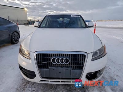 Piąte zdjęcie samochodu w środku: 2011 AUDI Q5 PREMIUM PLUS VIN:WA1LFCFP7BA109449 - miniatura