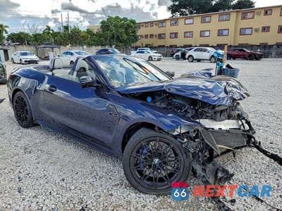 Czwarte zdjęcie samochodu z boku: 2024 BMW M4 COMPETITION VIN:WBS33BA01RCN05306 - miniatura