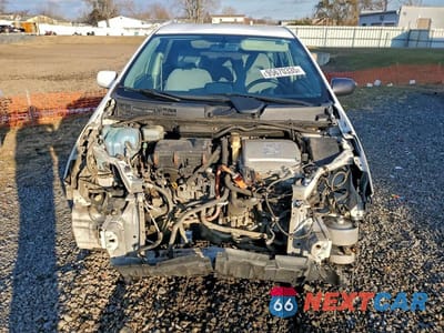 Piąte zdjęcie samochodu w środku: 2004 TOYOTA PRIUS BASE VIN:JTDKB20U640026111 - miniatura