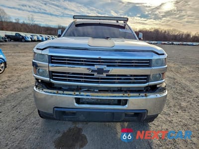 Piąte zdjęcie samochodu w środku: 2016 CHEVROLET SILVERADO K2500 HEAVY DUTY LT VIN:1GC1KVE85GF180898 - miniatura