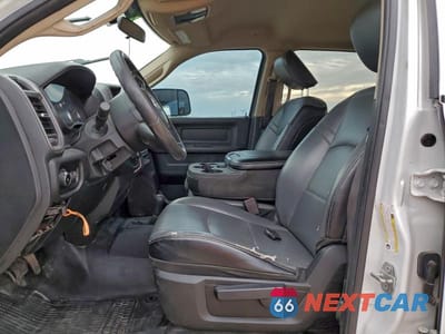 Zdjęcie 7 z 12 samochodu: 2020 RAM 2500 4WD V8 CREW CAB 6.4L VIN:3C6UR5HJ0LG111432 - miniatura