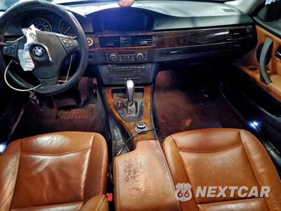 Zdjęcie 8 z 14 samochodu: 2011 BMW 328 XI VIN:WBAPK7C5XBF082132 - miniatura