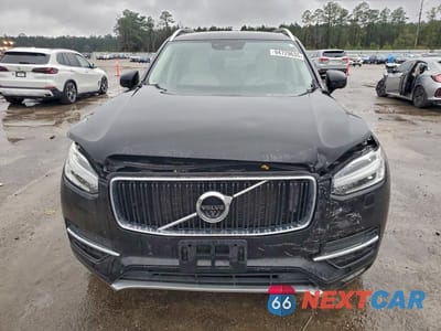 Piąte zdjęcie samochodu w środku: 2019 VOLVO XC90 T5 MOMENTUM VIN:YV4102PK5K1502861 - miniatura