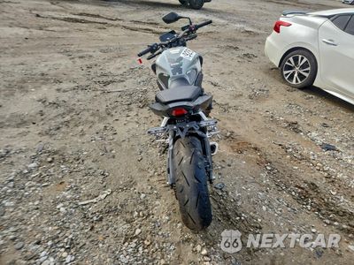 Zdjęcie 6 z 10 samochodu: 2024 HONDA CB650 R VIN:MLHRH1658R5000835 - miniatura