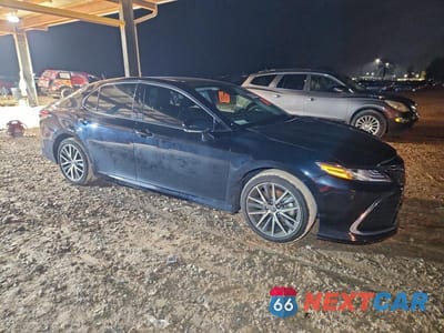 Czwarte zdjęcie samochodu z boku: 2024 TOYOTA CAMRY XLE VIN:4T1F11AKXRU244608 - miniatura
