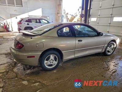 Trzecie zdjęcie samochodu z tyłu: 2004 PONTIAC SUNFIRE VIN:1G2JB12F947231468 - miniatura
