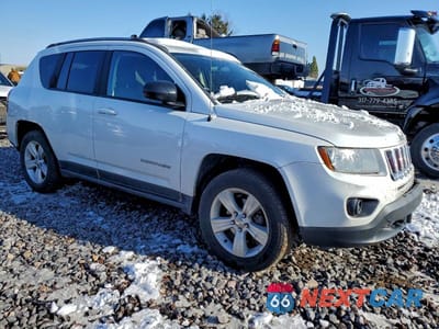 Czwarte zdjęcie samochodu z boku: 2015 JEEP COMPASS SPORT VIN:1C4NJDBB1FD423616 - miniatura