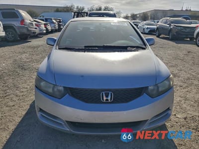 Piąte zdjęcie samochodu w środku: 2010 HONDA CIVIC LX VIN:2HGFG1B65AH505351 - miniatura