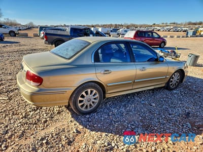 Trzecie zdjęcie samochodu z tyłu: 2003 HYUNDAI SONATA GLS VIN:KMHWF35H23A873767 - miniatura