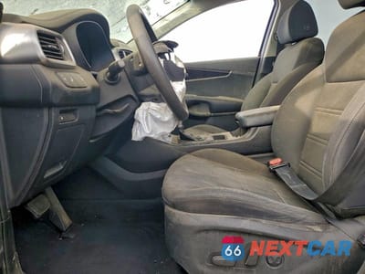 Zdjęcie 7 z 12 samochodu: 2019 KIA SORENTO LX VIN:5XYPGDA50KG471428 - miniatura