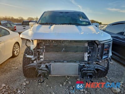 Piąte zdjęcie samochodu w środku: 2023 FORD F150 SUPERCREW VIN:1FTFW1ED4PFB40425 - miniatura