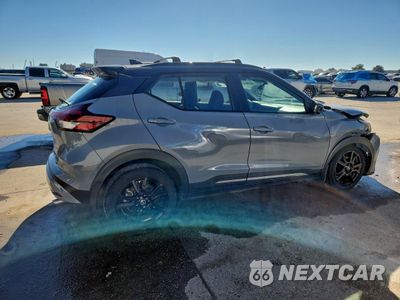 Trzecie zdjęcie samochodu z tyłu: 2021 NISSAN KICKS SR VIN:3N1CP5DV5ML517219 - miniatura