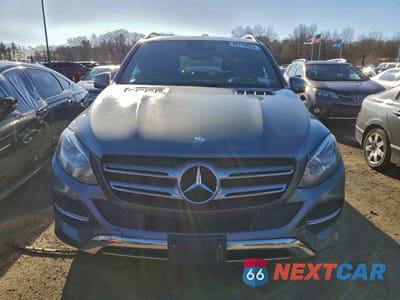 Piąte zdjęcie samochodu w środku: 2017 MERCEDES-BENZ GLE 350 4MATIC VIN:4JGDA5HB0HA913926 - miniatura