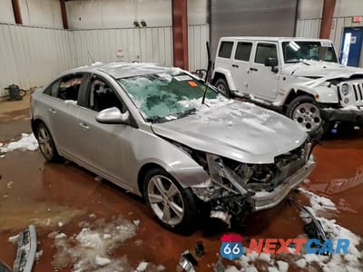 Czwarte zdjęcie samochodu z boku: 2015 CHEVROLET CRUZE LT VIN:1G1PC5SB0F7141869 - miniatura