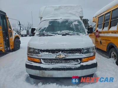 Piąte zdjęcie samochodu w środku: 2018 CHEVROLET EXPRESS G3500 VIN:1GB0GRFGXJ1336419 - miniatura