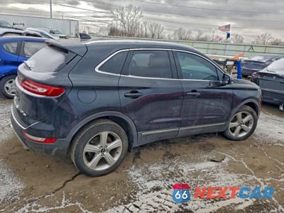 Trzecie zdjęcie samochodu z tyłu: 2018 LINCOLN MKC PREMIERE VIN:5LMCJ1D94JUL01303 - miniatura