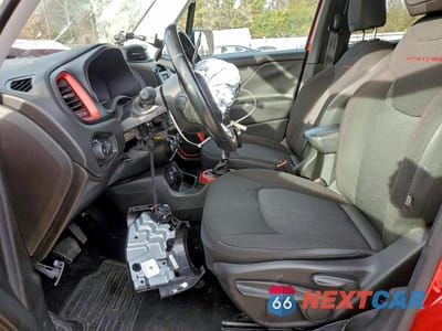 Zdjęcie 7 z 13 samochodu: 2015 JEEP RENEGADE VIN:ZACCJBCT0FPB56450 - miniatura