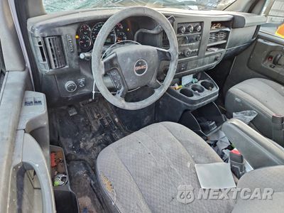 Zdjęcie 8 z 13 samochodu: 2014 GMC SAVANA G2500 VIN:1GTW7FCA1E1909847 - miniatura