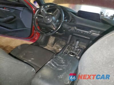 Zdjęcie 8 z 12 samochodu: 2021 MAZDA 3 PREFERRED VIN:JM1BPBLL3M1336408 - miniatura