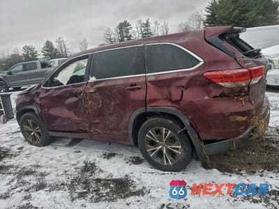 Drugie zdjęcie samochodu z przodu: 2017 TOYOTA HIGHLANDER LE VIN:5TDBZRFH7HS369124 - miniatura