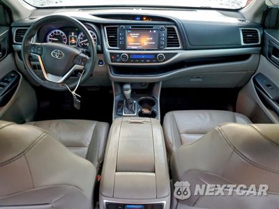 Zdjęcie 8 z 14 samochodu: 2016 TOYOTA HIGHLANDER XLE VIN:5TDKKRFH0GS178566 - miniatura