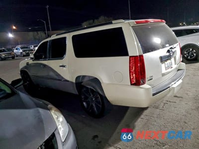 Drugie zdjęcie samochodu z przodu: 2011 CADILLAC ESCALADE ESV PREMIUM VIN:1GYS4JEF5BR287084 - miniatura