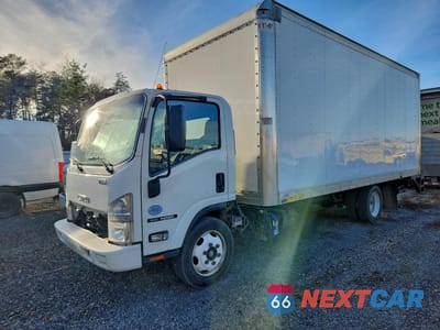 2019 ISUZU NRR BOX TRUCK JALE5W169K7302084 - główne zdjęcie licytacji z USA - miniatura