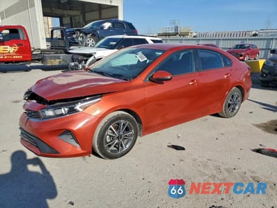2024 KIA FORTE LXS 3KPF24AD3RE699416 - główne zdjęcie licytacji z USA - miniatura