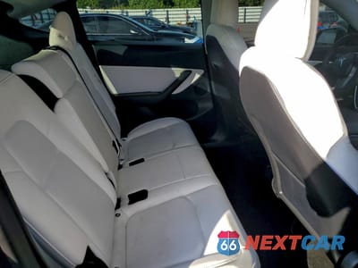 Zdjęcie 10 z 13 samochodu: 2021 TESLA MODEL Y VIN:5YJYGDEE8MF230726 - miniatura