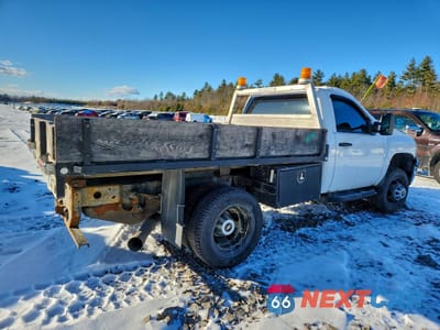 Trzecie zdjęcie samochodu z tyłu: 2013 CHEVROLET SILVERADO K3500 VIN:1GB3KZC84DF106679 - miniatura