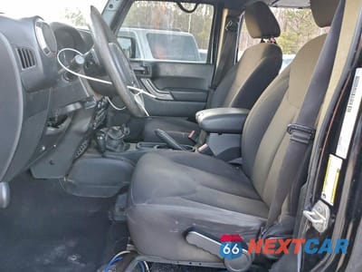 Zdjęcie 7 z 11 samochodu: 2017 JEEP WRANGLER UNLIMITED SPORT VIN:1C4BJWDG3HL674444 - miniatura