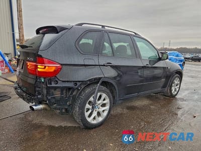 Trzecie zdjęcie samochodu z tyłu: 2013 BMW X5 XDRIVE35I VIN:5UXZV4C50D0B02753 - miniatura