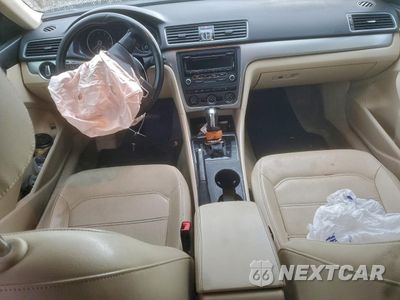 Zdjęcie 8 z 13 samochodu: 2014 VOLKSWAGEN PASSAT S VIN:1VWAT7A39EC055580 - miniatura