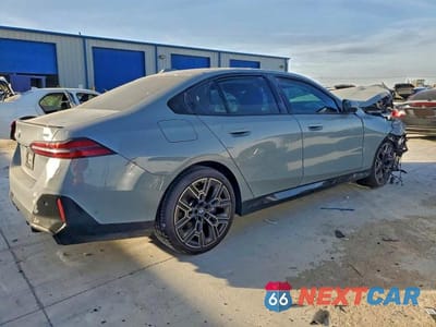 Trzecie zdjęcie samochodu z tyłu: 2026 BMW 530 XI VIN:WBA53FJ04TCV68931 - miniatura