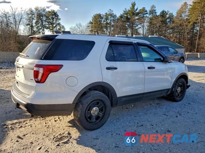 Trzecie zdjęcie samochodu z tyłu: 2018 FORD EXPLORER POLICE INTERCEPTOR VIN:1FM5K8AR7JGB92226 - miniatura