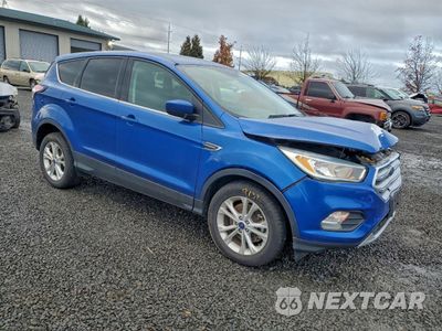 Czwarte zdjęcie samochodu z boku: 2017 FORD ESCAPE SE VIN:1FMCU9G92HUE97949 - miniatura