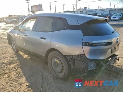 Drugie zdjęcie samochodu z przodu: 2024 BMW IX XDRIVE50 VIN:WB523CF03RCR15800 - miniatura