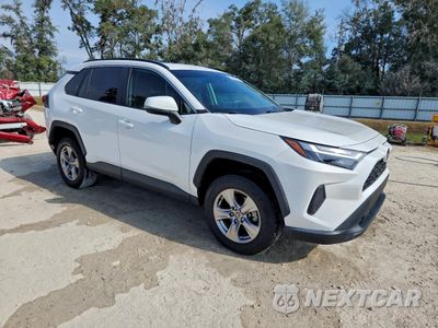 Czwarte zdjęcie samochodu z boku: 2023 TOYOTA RAV4 XLE VIN:2T3W1RFV2PC214879 - miniatura