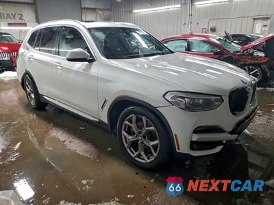 Czwarte zdjęcie samochodu z boku: 2021 BMW X3 XDRIVE30I VIN:5UXTY5C05M9E81199 - miniatura