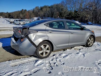 Trzecie zdjęcie samochodu z tyłu: 2013 HYUNDAI ELANTRA GLS VIN:KMHDH4AEXDU559884 - miniatura
