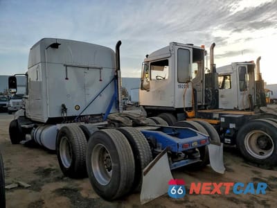 Trzecie zdjęcie samochodu z tyłu: 2013 MACK PINNACLE SEMI TRUCK VIN:1M1AW02Y1DM028507 - miniatura