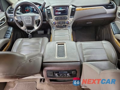 Zdjęcie 8 z 14 samochodu: 2017 GMC YUKON XL DENALI VIN:1GKS2HKJ8HR407695 - miniatura
