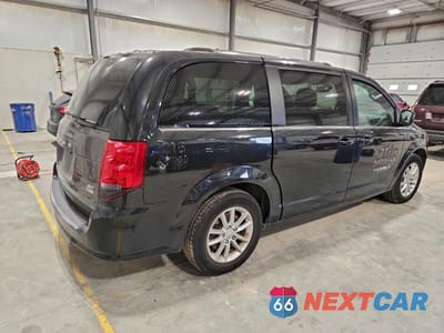 Trzecie zdjęcie samochodu z tyłu: 2019 DODGE GRAND CARAVAN SXT VIN:2C4RDGCG2KR692445 - miniatura