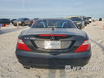 Zdjęcie 6 z 12 samochodu: 2016 MERCEDES-BENZ SLK 300 VIN:WDDPK3JA3GF123595 - miniatura