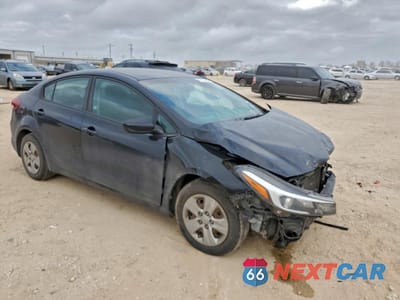 Czwarte zdjęcie samochodu z boku: 2017 KIA FORTE LX VIN:3KPFK4A74HE158321 - miniatura